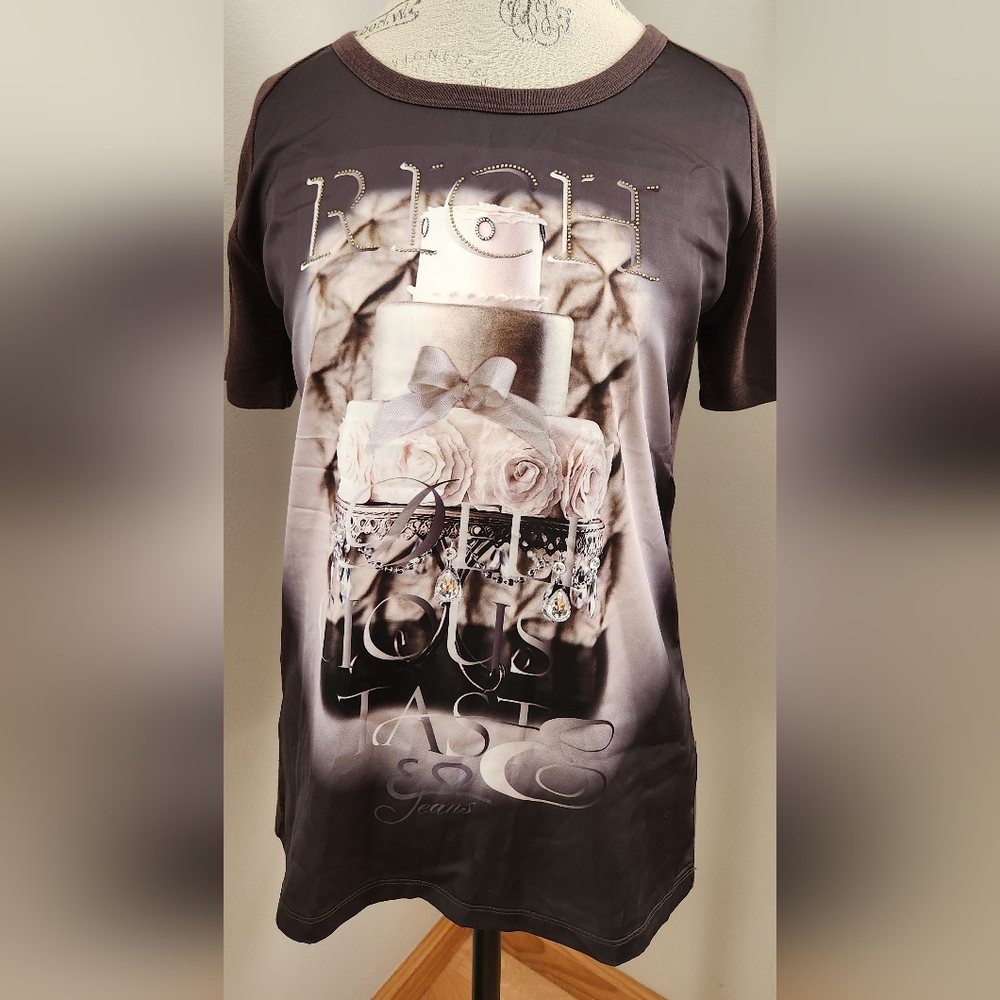 YES-ZEE by Essenza brown graphic embelished top in size S